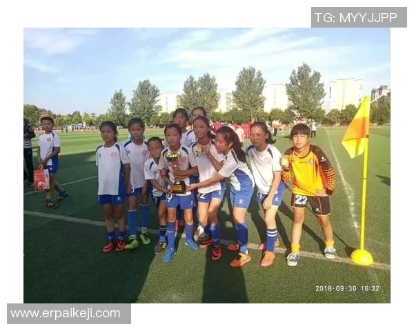 足球明星们的女友名单揭晓她们的魅力与风采引发热议