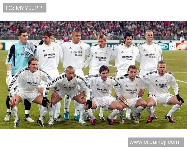 欧冠传奇足球明星的辉煌历程与不朽瞬间回顾